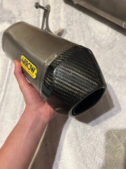 Arrow výfuky z Triumph 1050 triple speed - 3