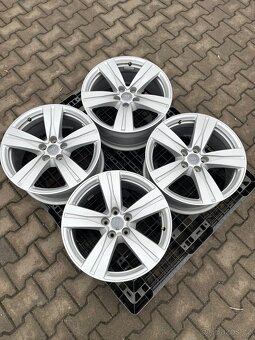 Audi Q7, kola 18" - 3