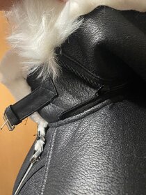 Černá kožená bunda s kožíškem - 3