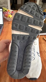 Sneakersy Air Max 2090 DM2823 100 Bílá velikost 44 - 3