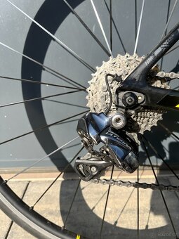 Silniční kolo SCOTT Foil 10 Di2 - 3