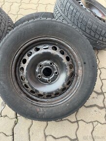 Plech kola s gumy 195/65R15 - 3