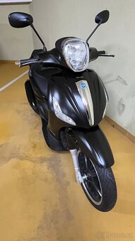 Piaggio Beverly 300 Police - 3