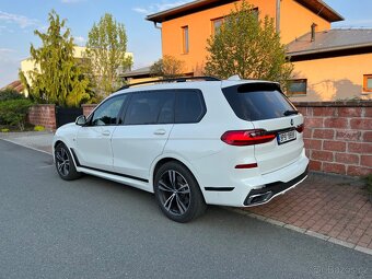 BMW X7 40d Mpaket, 2021, 7míst, H/K, tažné, panorama - 3