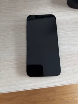 IPhone 13 zelená - 3