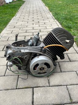 Motor ČZ 150C - 3