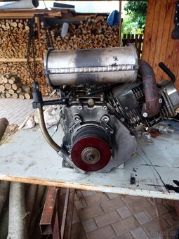 Prodám stabilní benzínový motor - 3