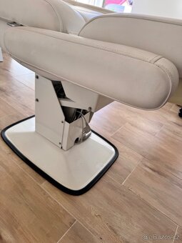 Kosmetické elektrické lehátko - 3