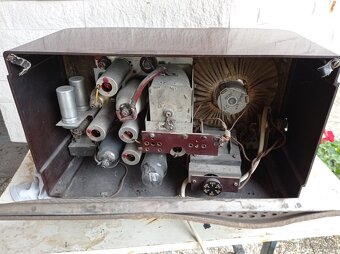 Rádio Philips A 215, bakelit - 3