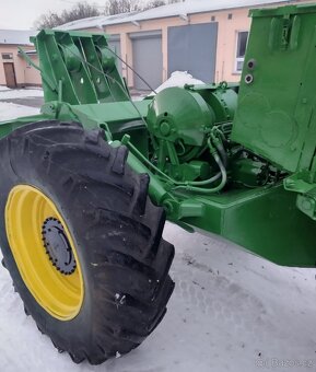 lesní traktor LKT 81T Turbo (lakatoš) vyvážecí dřevo kulatin - 3