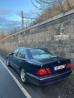 Mercedes Benz w210 E240,benzin v Avangardu - 3