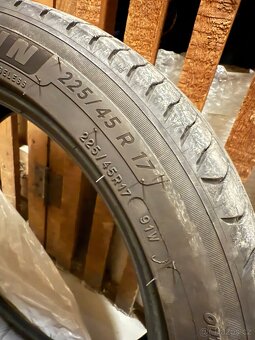 Michelin primacy 4 - 225/45 R17 - 3
