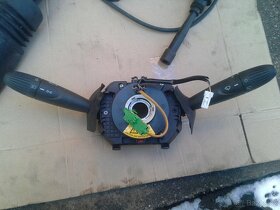 Fiat Punto 2 , 1.2 16v , světla , klapa, spínače.airbag aj. - 3