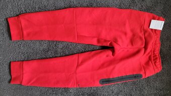 Teplaky Nike 137-147cm Nové - 3