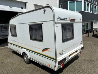 SWIFT TOSCANE 390/2-STAN-BOJLER-745kg-100km/h-PRVNÍ MAJITEL - 3