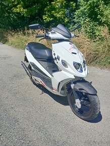 Malaguti fantom f 12 R.sleva - 3