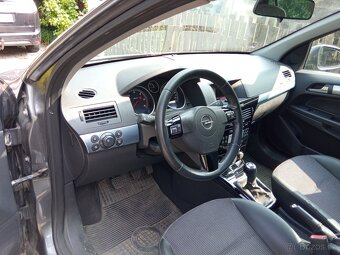 prodám Opel Astra Caravan 1,7CDTI - 3