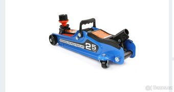 Hydraulický zvedák 2,5 tuny +2 x gumová podložka - 3