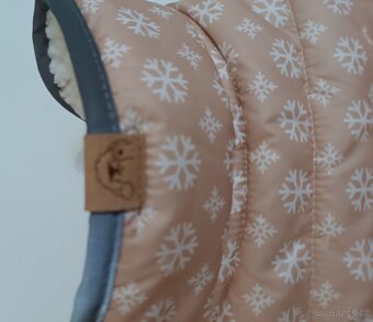 NOVÝ TIAKI psí obleček pejsek pes kabát Cozy Snowflak - 3