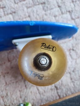 Skateboard se svítícími kolečky - 3
