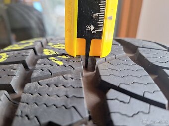Prodám zimní pneu 235/40/18 Continental - 3