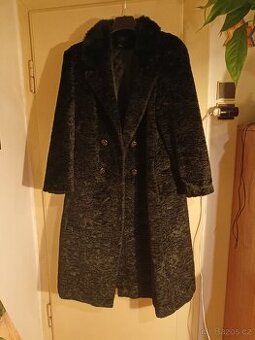 Kožešinový černý kabát - 3