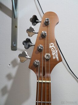 Zánovní elektrická baskytara JET GUITARS JJB-300 SB - 3