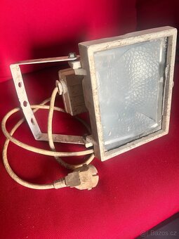 Halogeny světla ruzne druhy a vykony - 3