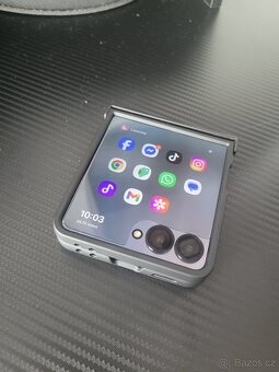 Samsung Z Flip 7 12/256GB - 3