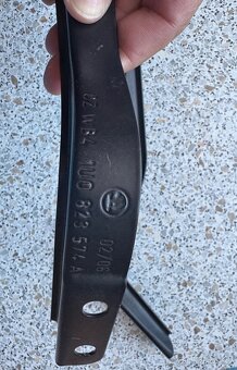 Držáky přední masky Octavia1, 1U0823573A,1U0823574A, - 3