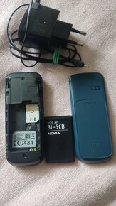 Nokia 100 +nabíječka - 3