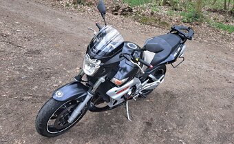 Suzuki gsr 600 - 3