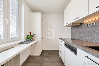 Prodej moderního bytu 3+1 s lodžií a sklepem, 85 m² – Chrudi - 3