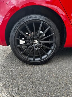 Škoda Turini 225/40/18 - 3