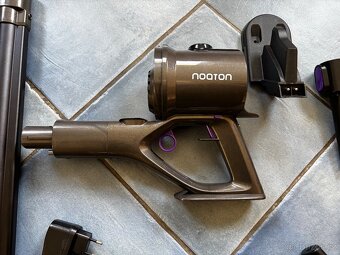Tyčový bezdrátový vysavač Noaton AVC600 - 3