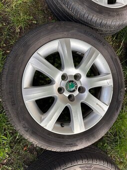 Prodám 4 ks kompletních letních 15" kol na Škoda - 3