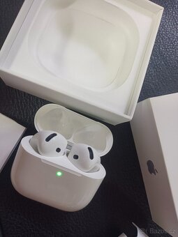 Sluchátka Apple AirPods 4(ANC) (MXP93ZM/A) zánovní - 3
