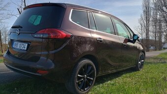 Opel Zafira 1. 4 turbo  7 míst nová cena - 3