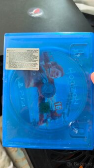 PlayStation 4 Slim 1TB a více - 3