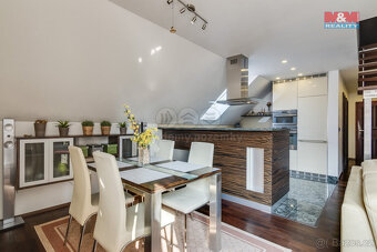 Prodej rodinného domu 269m2+G, pozemek 542m2, v Cheznovicích - 3