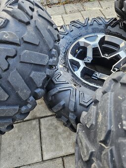 Kola na can-am komplet disky s pneu - 3