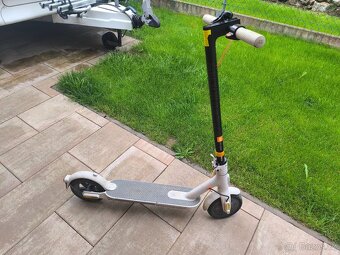 Elektrická koloběžka Xiaomi Mi Electric Scooter 3 - 3