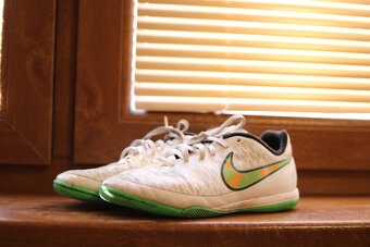 dětské sálovky originál Nike-vel.:37,5-stélka:22cm - 3