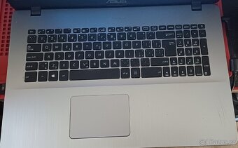 ASUS F705NC - 3