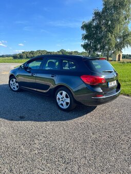 Opel Astra J 1.6 - 3