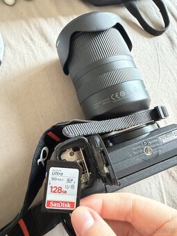 Sony A6400 + Tamron 17–70 mm + Sony 50 mm -komplet set - 3