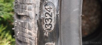 225/35 /19 zimní - 3