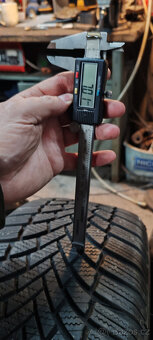 Zimní pneumatiky BRIDGESTONE 235/60R18 107H 7,00mm DOT 2021 - 3