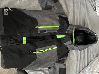 Zimní bundy Decathlon 151-160 a C&A vel.146-152 - 3