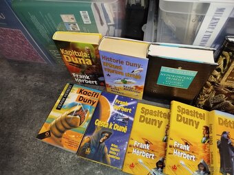 Sci-fi a fantasy knihy - 3